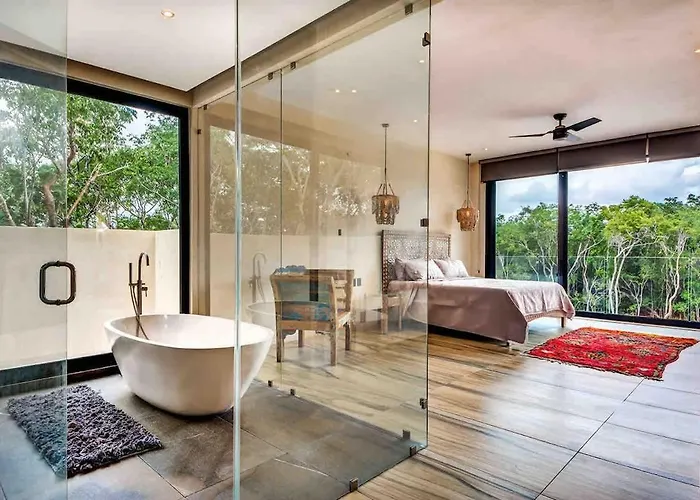 Designer Luxury With Private Pool Oasis Holiday home *